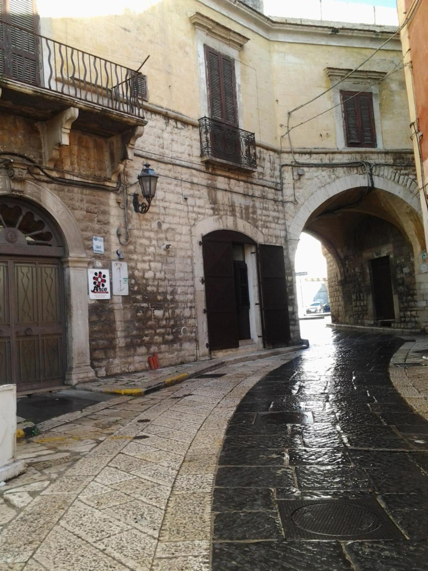 Arco' B&B Trani Cattedrale Exterior photo